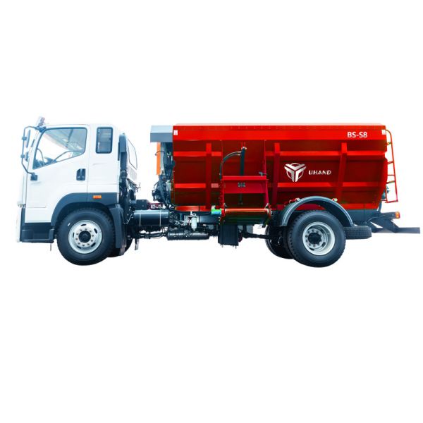 Efficient Sand Bedding Spreader for Modern dairy Farms with Uniform Coverage