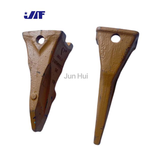 713Y00032 Excavator Tooth Point HRC52 for Doosan Daewoo DH360