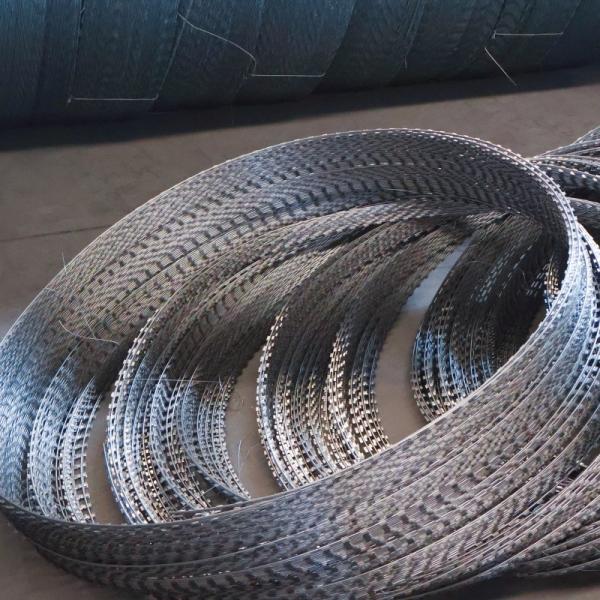BTO-30 Cross Razor Concertina Fencing Wire Security Coil Razor Wire Prison For Anti Climb