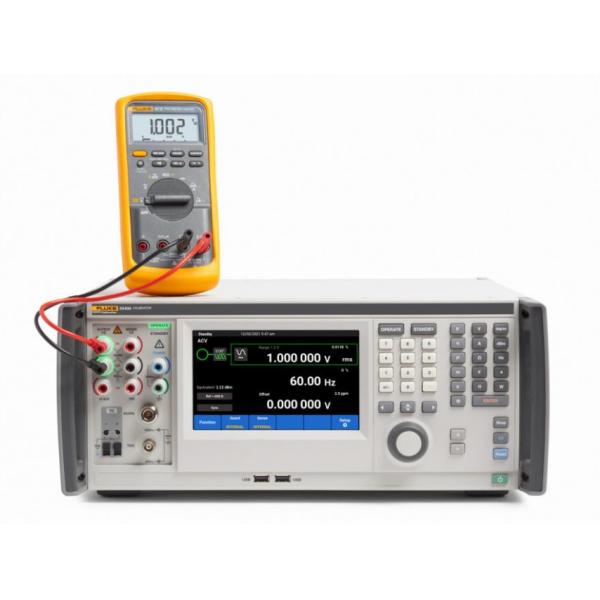 Промышленный калибратор Fluke 5560A Multi Product Benchtop 6,5 цифровые мультиметры