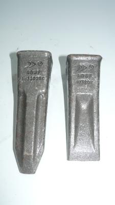 HRC48 - HRC52 Excavator Bucket Teeth OEM 1U3202 Bucket Teeth J200