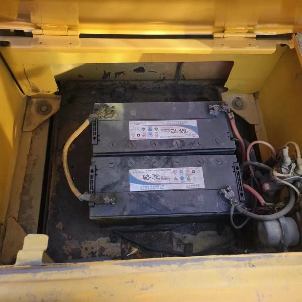 Excavadora com cilindro hidráulico original japonês Komatsu PC200 com poucas horas de trabalho