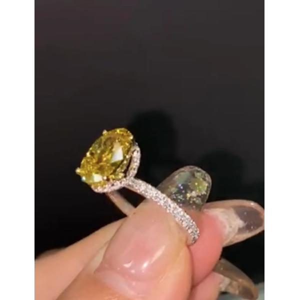 OEM Lab Grown Diamond Rings Fancy Vivid Yellow Lab Created Colored Oval Diamond