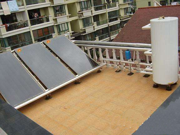 High Efficient Flat Plate Solar Water Heater Corrosion Resistance Simple Maintenance