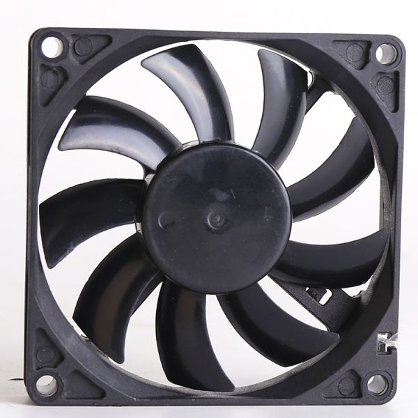 High Speed 80mm Pc Fans 80x80x15mm 8015 12v Dc Brushless Radiator Fan Ce Certified Axial Flow Fans