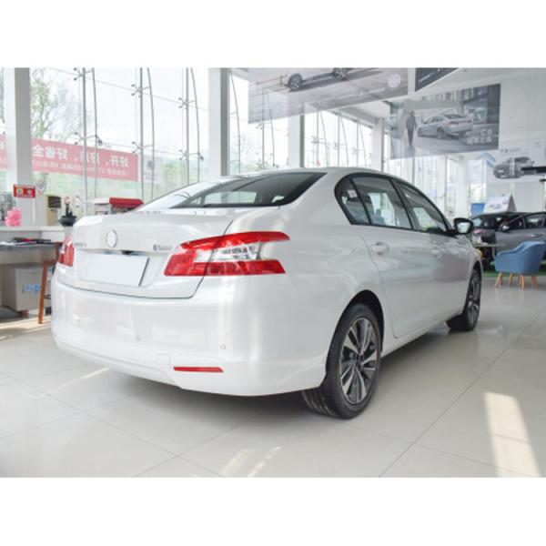 Fukang Es600 High Performance Electric Cars 140km/h New Energy Vehicles