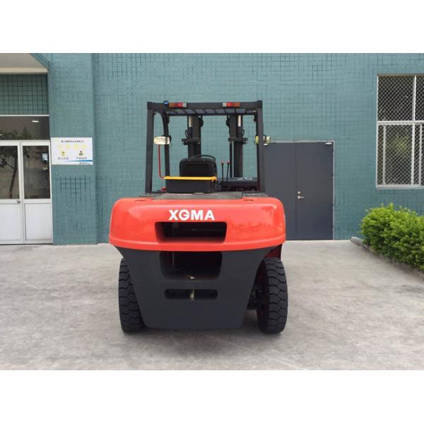 8.5 Ton Heavy Duty Forklift , Diesel Engine Forklift Truck Clearance Buffering Structure