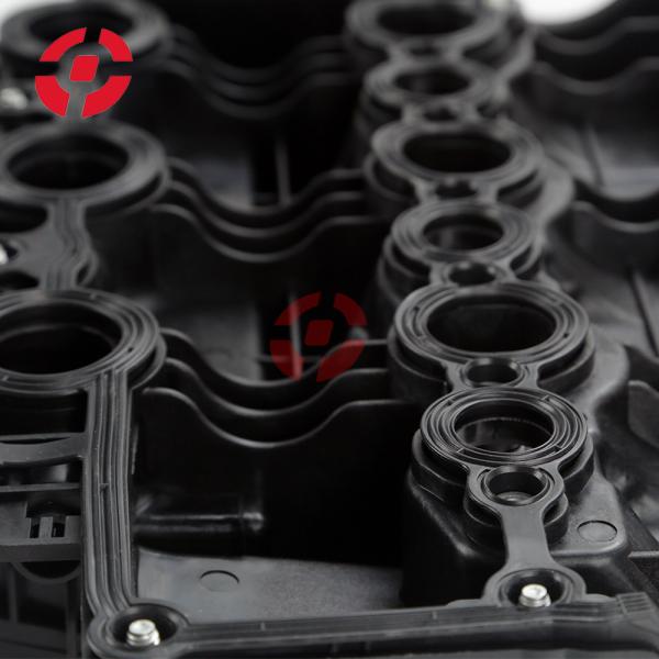 Couverture de soupape côté gauche LR105956 Auto pièces automobile Couverture de valeur du moteur pour Land Rover