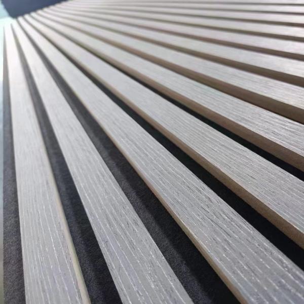 Customized Solid Wood MDF Acoustic Panels With Modern Wooden Slat Design Soundproof With Veneer Finish Hotels Studios Gyms Halls
