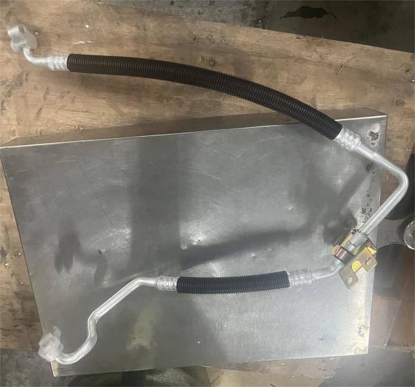 Tubo de ar condicionado 712W61942-0616/1 HOWO Peças de camião