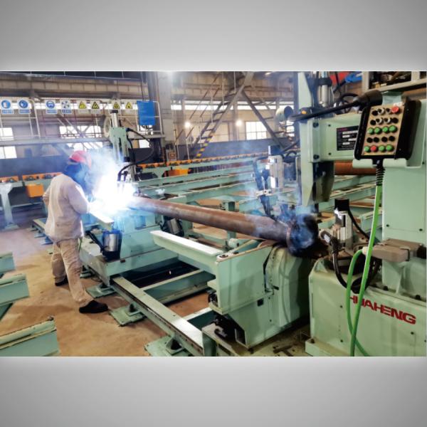 Фланц прямой трубы из углеродистой стали с четырьмя головами сварочная станция PF4H-24M