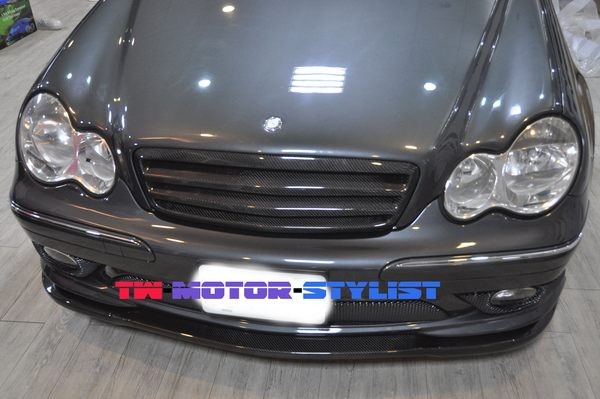 Губы фронта УГЛЕРОДА типа W203 AMG CARRL