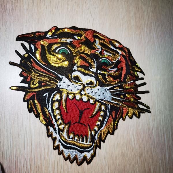 Собственной личности жемчуга заплаты вышивки моды яркий блеск золота изготовленной на заказ слипчивый напечатанный