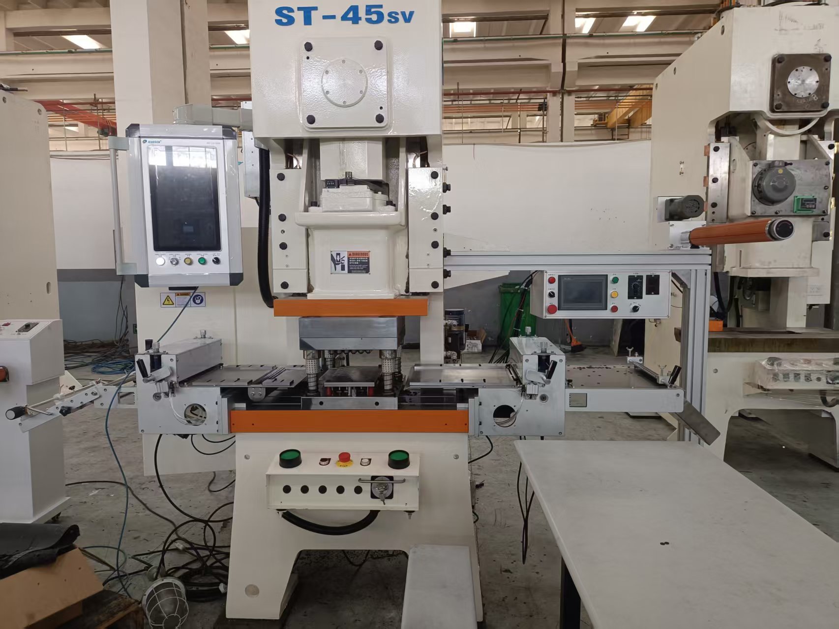 High Precision Custom Metal Straightening Machine for Sheet Metal Coil Leveling