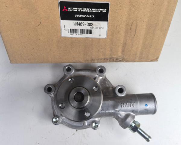Mitsubishi S3L S4L water pump MM409302, genuine Japanese factory product