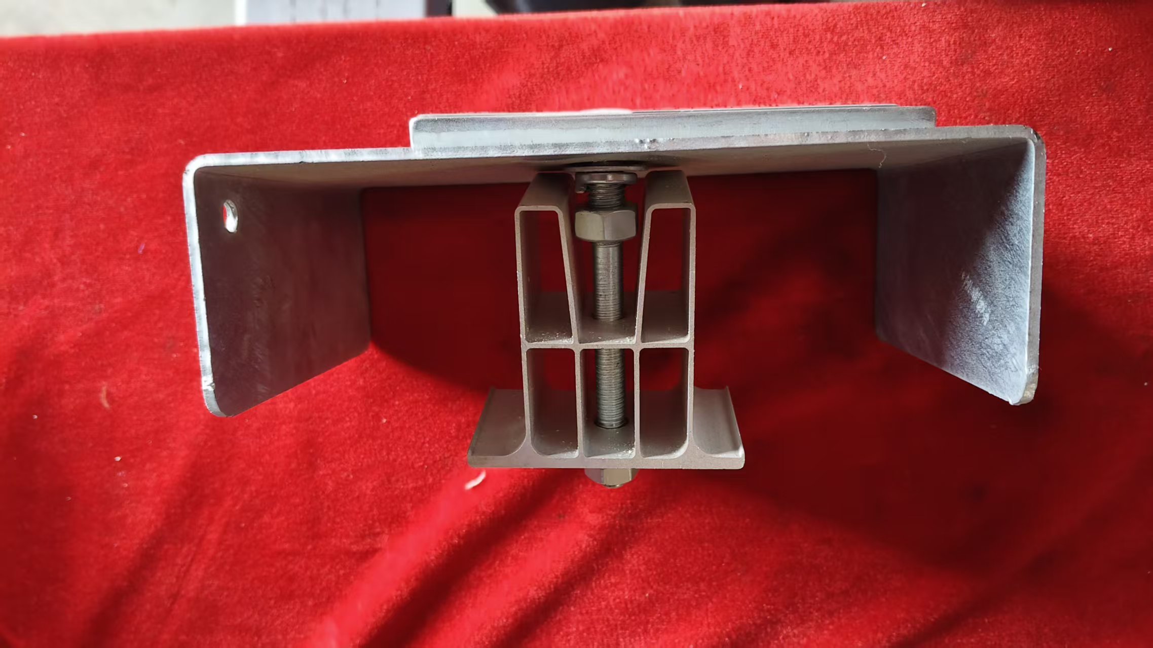 Sliding Contact Lines with Rated Operate Voltage AC 380-690V and Rated Peak Withstand Current 6.75KA in IP33 Customizable to IP54 Moving Contact Line System