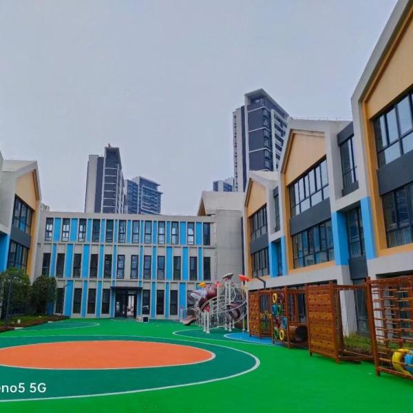 Зерна синтетической спортивной площадки резиновые для настила спорт