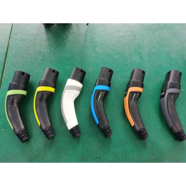 Standard Grounding Type 2 EV Charging Cables Featuring Huntsman Materials and IP65 Protection Level