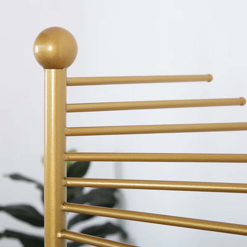 Hot Selling Scarf and Jacket Display Rack Occupying Small Clothing Store Display Rack Floor Standing Display Rack Storage Rack