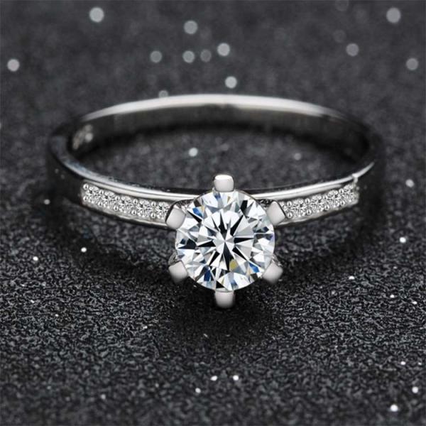 Women Brilliant Cubic Zircon Sterling Silver Engagement Ring (RE118)