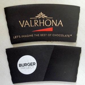 Выдвиженческий рукав бумажного стаканчика кофе с ручкой логотипа гибкой теплостойкой