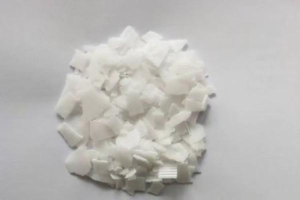 Inorganic Raw Materials Potassium Hydroxide White Powder or Flaky Solid Strong Alkalinity and Corrosiveness