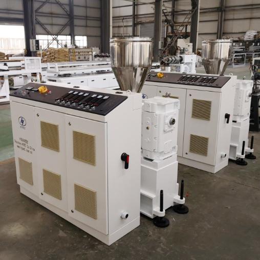 Extrudeuse à vis unique standard HYPET de Shenzhen pour l'extrusion de matériaux en PP, PS, ABS, PE et PVC