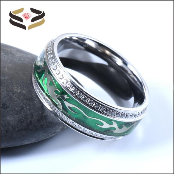 Hombres Plata Titanio Cubico Zirconia Anillo de Boda Con Nubes de Plata Y Incrustación de Foliu Verde