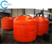 Boya de dragado de la espuma que flota en el proyecto costero de la agua de mar que transporta la arena