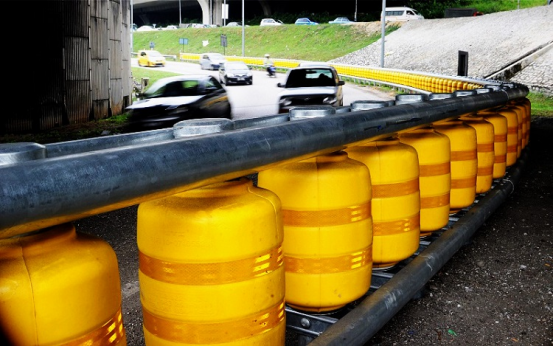 Безопасный барьер ролика безопасности материала ЕВА барьера дорожного движения