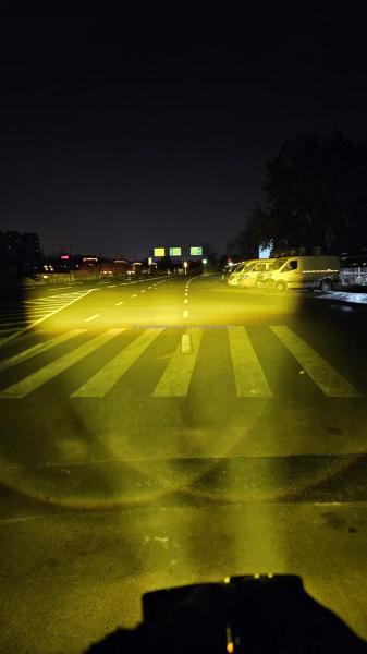 110*68*68mm Luz de nevoeiro para ônibus Lâmpada de caminhão Acessório essencial para ônibus turísticos