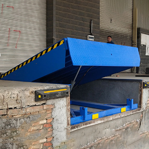 High Load Capacity Loading Dock Leveler Hydraulic for Automotive Parts Warehouses