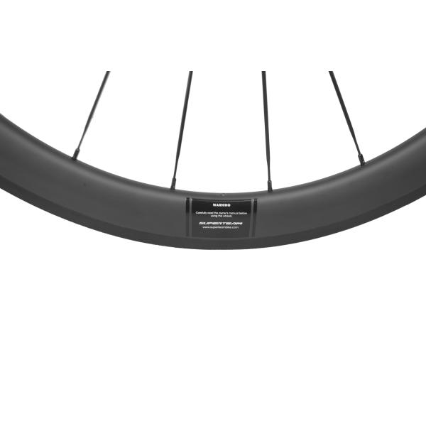 El conjunto de ruedas de fibra de carbono de Superteam es la actualización perfecta para las llantas abiertas de la bicicleta y el freno V