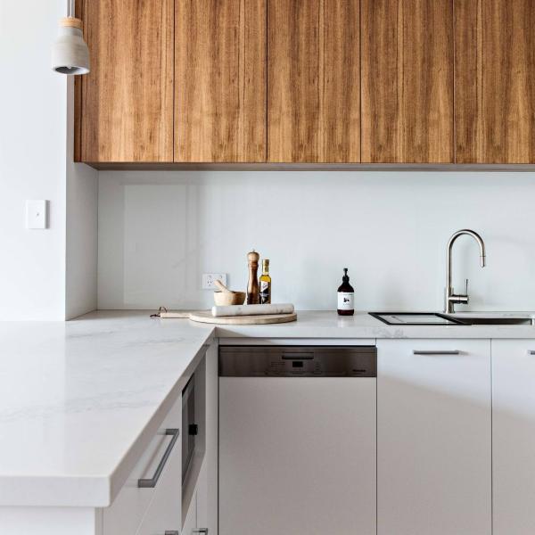 U Shape Luxury Melamine Kitchen Cabinet Set Matte Wood Grain Kitchen Cabinet