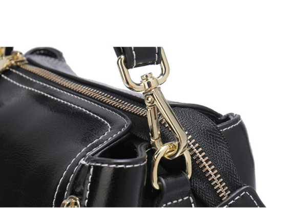 Korean Style Oil Wax Cowhide Handbag , Single Shoulder Oblique Straddle Female Bag