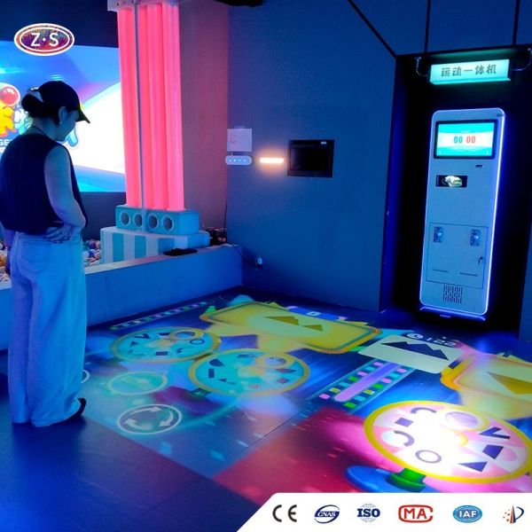 Turnkey Immersive Gaming Equipment Mobile Floor Projector For Family Fun Center Deployment