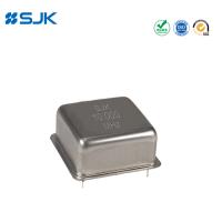 25 X 25 X 12 mm OCXO 5 ~ 100MHz 5,0V ou 12V ± 100ppb Pour le circuit de référence de chronométrage