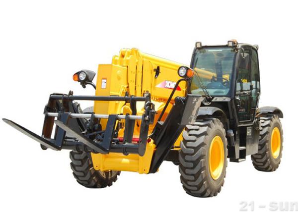 Diesel XCMG Telescopic Boom Forklift , 82KW Engine Power Rough Terrain Forklift