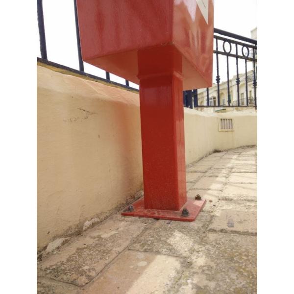 Милая мягкая стальная корзина для собак с поверхностной установкой