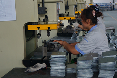 Factory Fabrication Assembly Bird Spikes in Bird Control