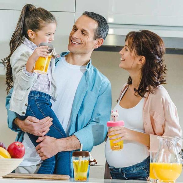 Plastic Shaker Childrens Straw Water Bottle Customized Logo Acceptable