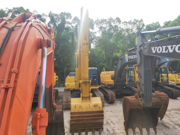                  Used Komatsu 40 Ton Clawer Excavator Heavy Bulding Track Digger PC400-7 with Cheap Price on Promotion             