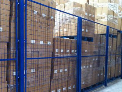 O Pvc 3x2 azul e amarelo revestiu a rede de arame soldada para a cerca do isolamento da oficina