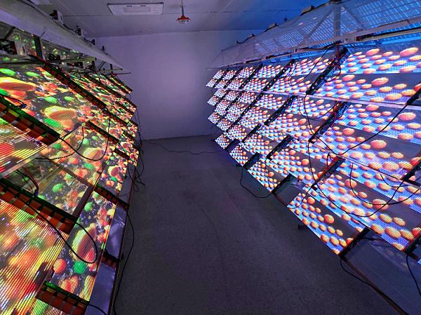 Écran LED à film transparent flexible pour les centres commerciaux intérieurs