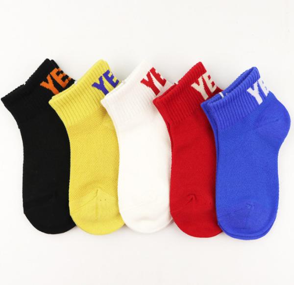 Popular Hosiery Kids Colorful Socks / Anti Bacterium Cool Kids Socks Customized Size