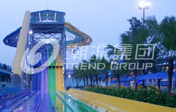 Colorful Racing Water Park Rides，Holiday Resorts With Water Parks For Family