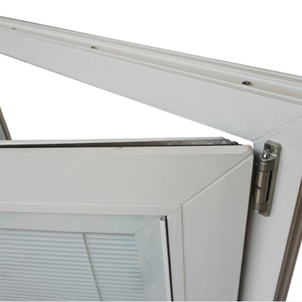 fenêtre en PVC en UPVC avec une largeur de cadre de fenêtre de 70 mm et un design moderne