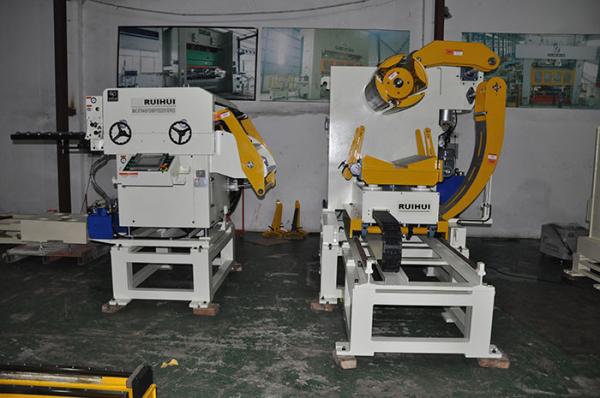 Hardware Terminal Strip Steel Coil Uncoiler , Automatic Molding Processing NC Feeder