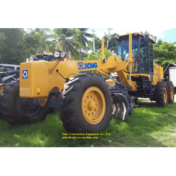 Машина грейдера мотора строительства дорог СКМГ с весом 15400кг лезвия работая