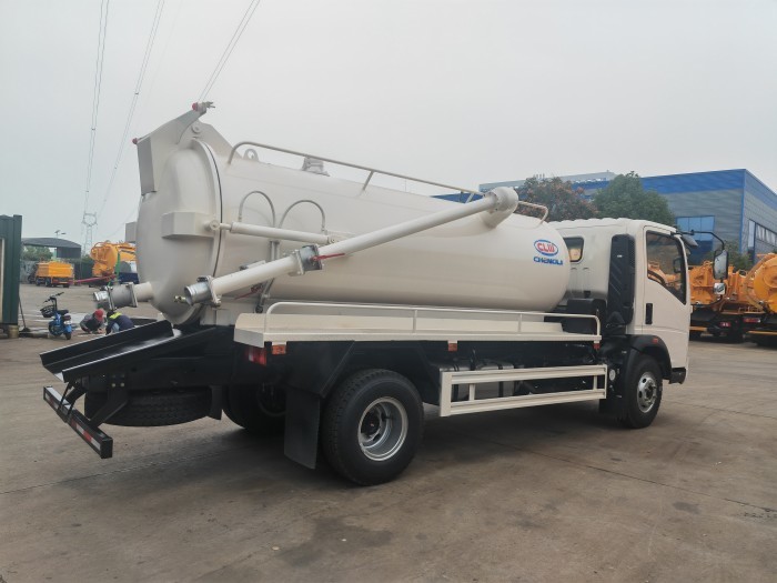 HOWO Fecal Suction Truck: Reliable Liquid Waste Management Solution
